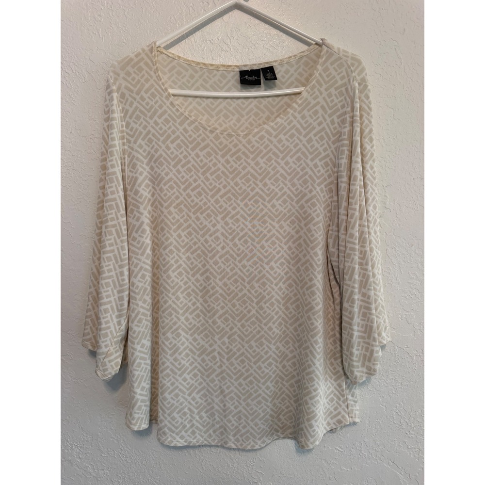 Travelers by Chicos Tan Cream Geometric Fretwork Top 3/4 Sleeve Size 1 Medium